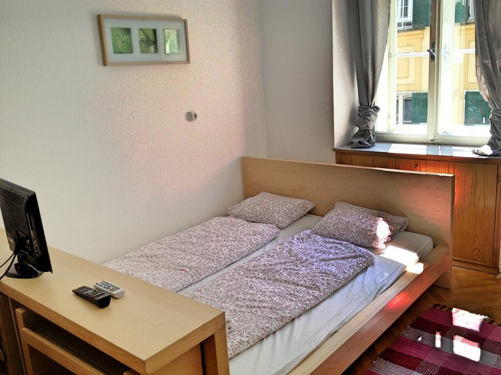 Apartment Jakominiplatz Graz Quarto foto